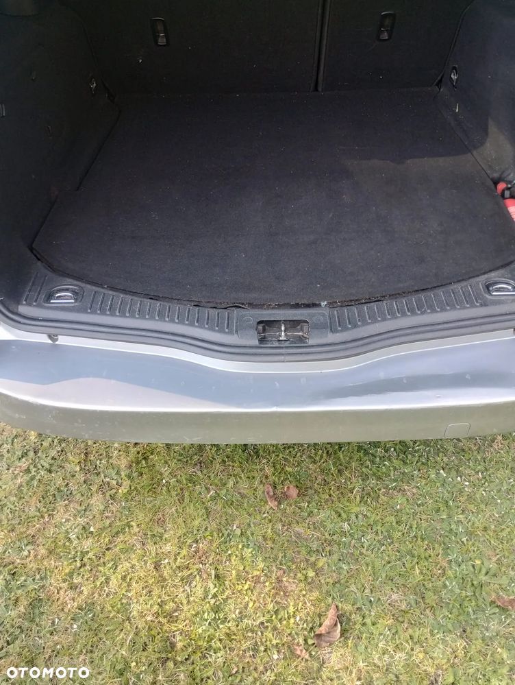 Ford Mondeo 1.8 TDCi Ambiente - 6