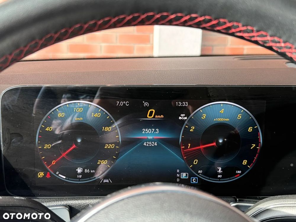 Mercedes-Benz GLB 200 4-Matic AMG Line 8G-DCT - 18