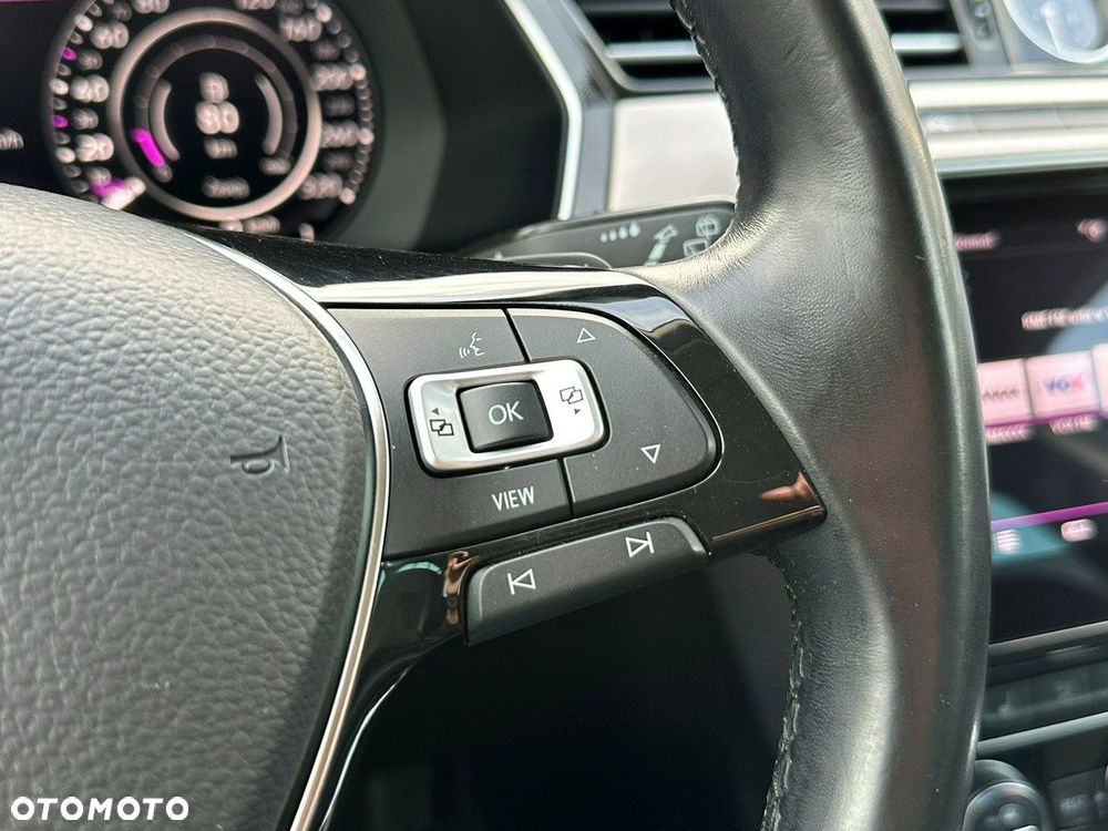 Volkswagen Passat - 36