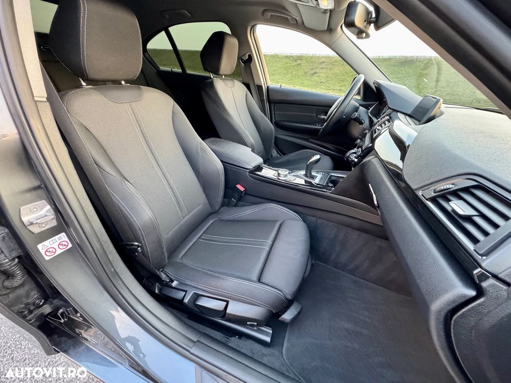 BMW Seria 3 330e iPerformance Sport Line - 19