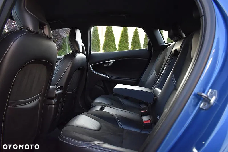 Volvo V40 D3 Drive-E R-Design Momentum - 21