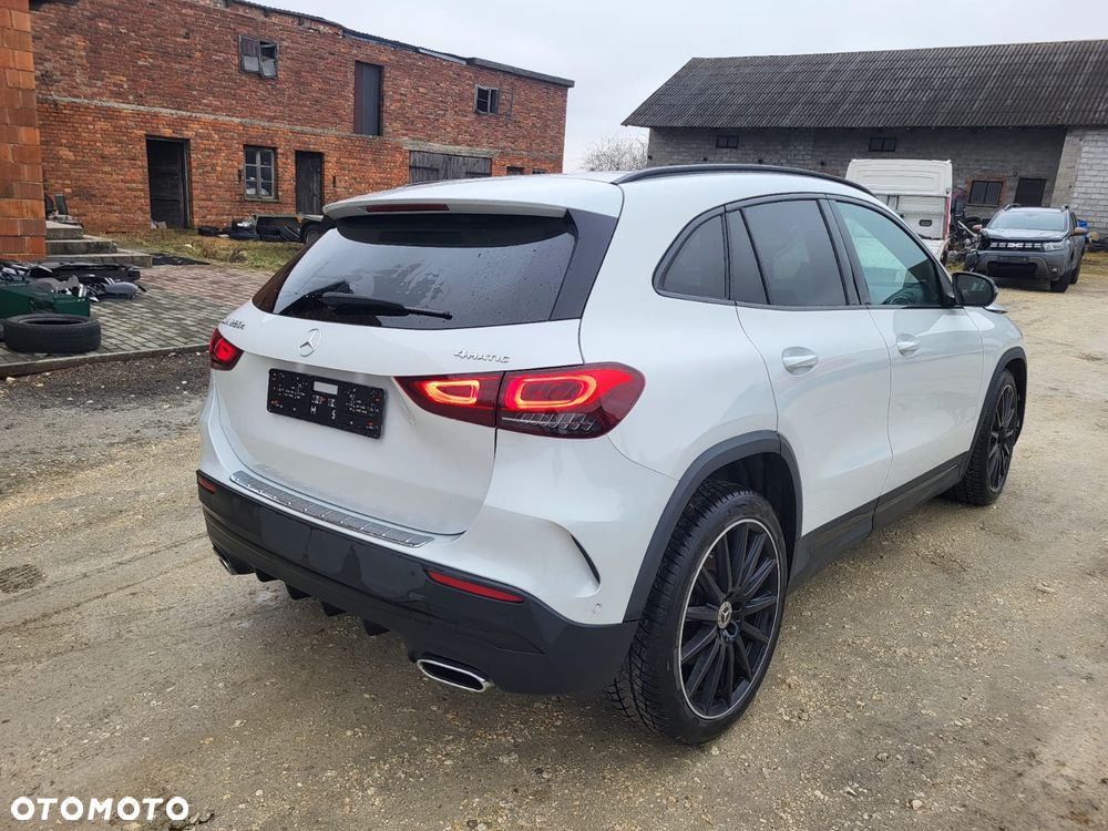Mercedes-Benz GLA 220 d 4Matic 8G-DCT AMG Line - 7