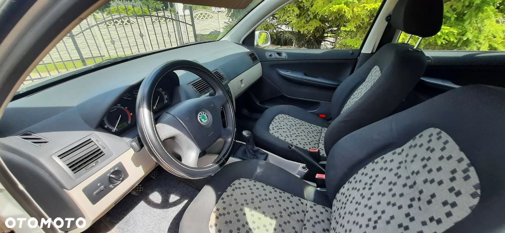 Skoda Fabia 1.2 12V Ambiente - 6