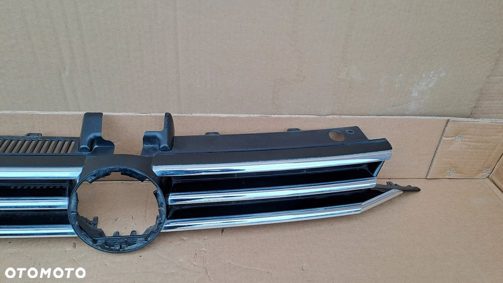 VW TOURAN II GRILL ATRAPA 5TA853653B DEMONTAŻ ŁADNY - 3