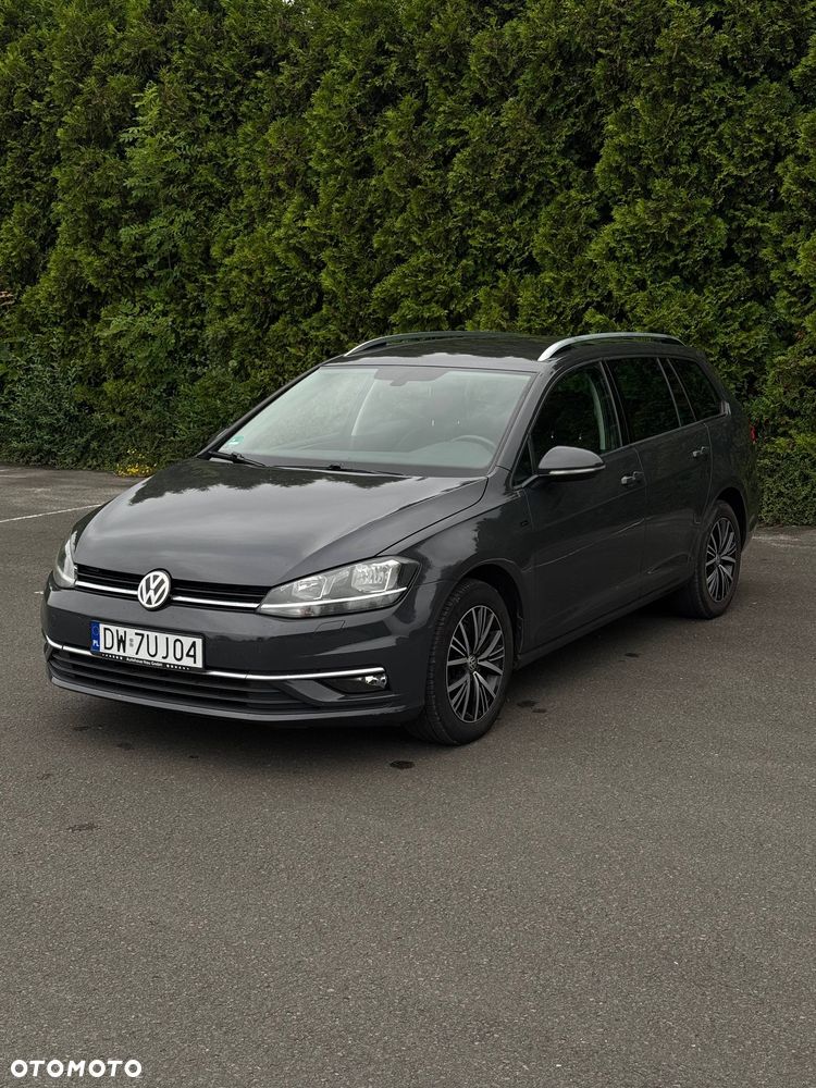 Volkswagen Golf - 2