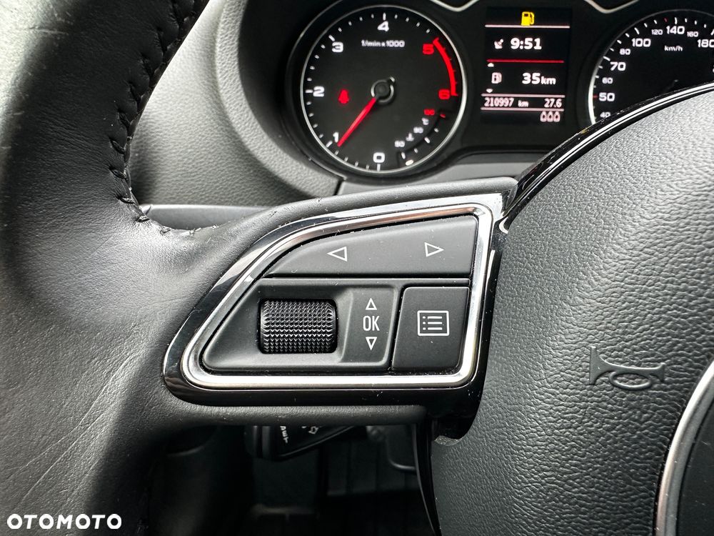 Audi A3 Sportback 1.6 TDI S line Sportpaket - 22