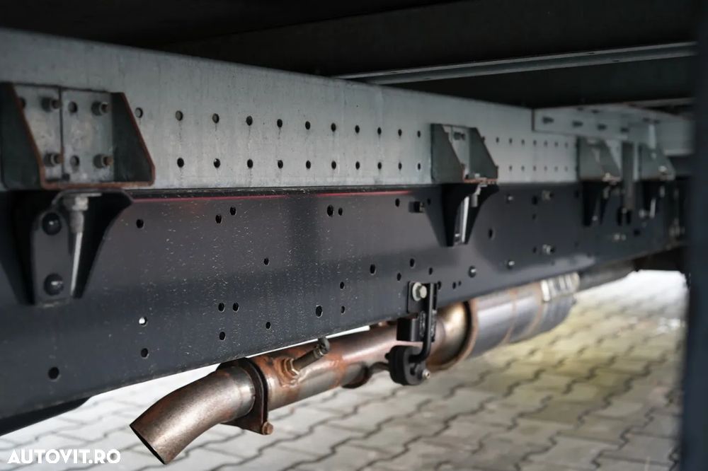 Iveco DAILY 35-160 / 4.2 M CONTAINER / LIFT / TWIN GVWR: 3500 KG / 2022 - 19