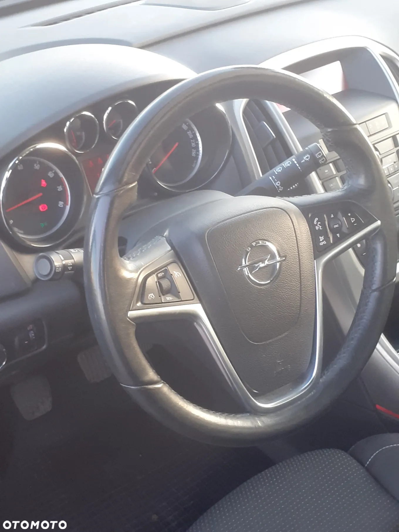Opel Astra 1.4 Turbo Design Edition - 10
