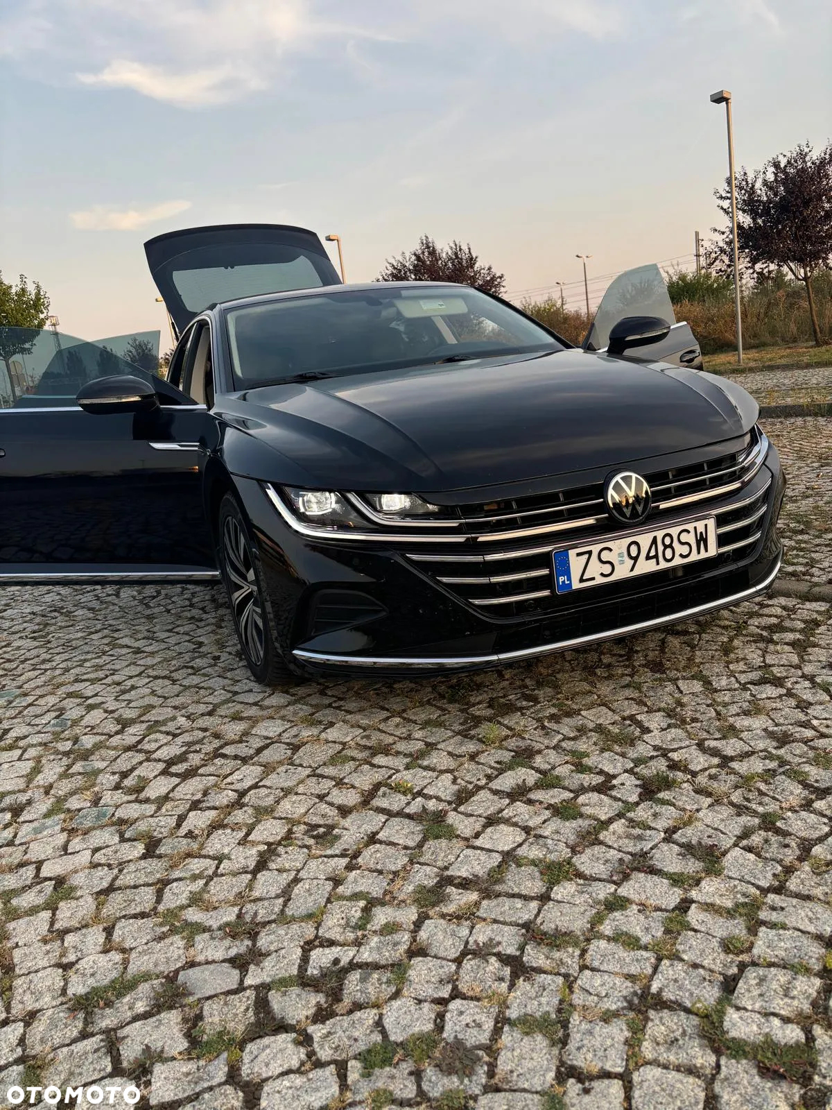 Volkswagen Arteon 2.0 TSI 4Motion Elegance DSG - 2