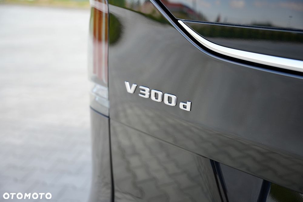 Mercedes-Benz Klasa V 300 d 4-Matic 9G-Tronic - 35