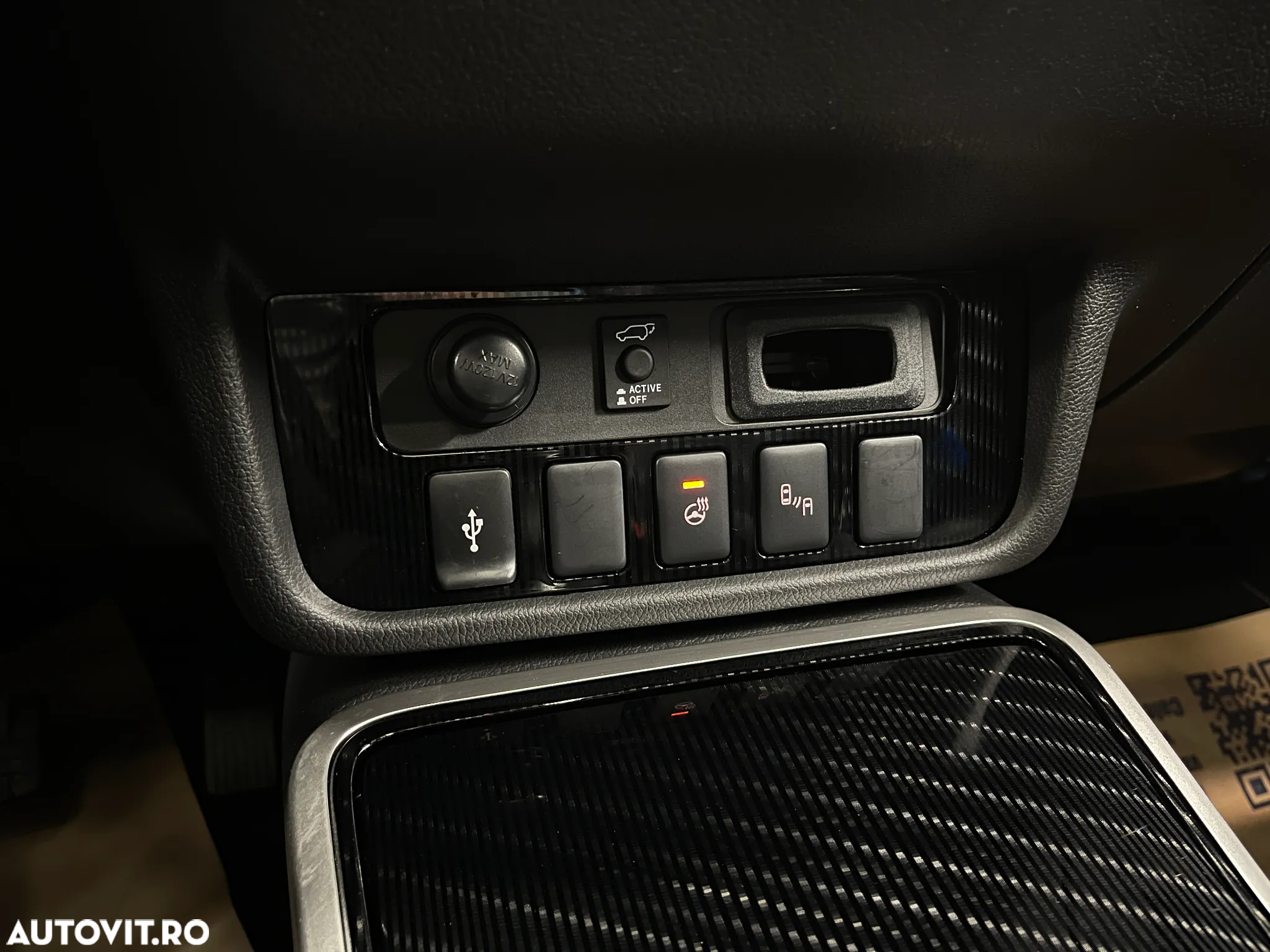 Mitsubishi Outlander 2.4 4WD Plug-In Hybrid Top - 21