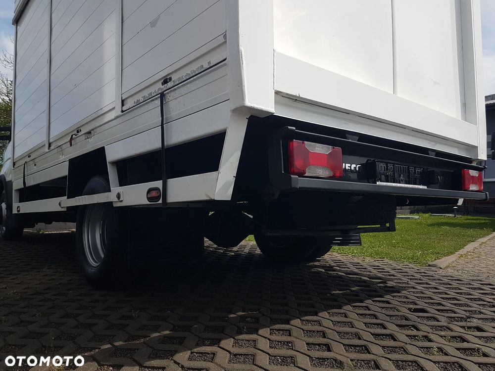 Iveco 70C18 KONTENER ROLETY BOK DO TRANSPORTU WODY 3,66x2,21x1,86 KLIMA DMC 7000KG RAMA PODWOZIE - 25