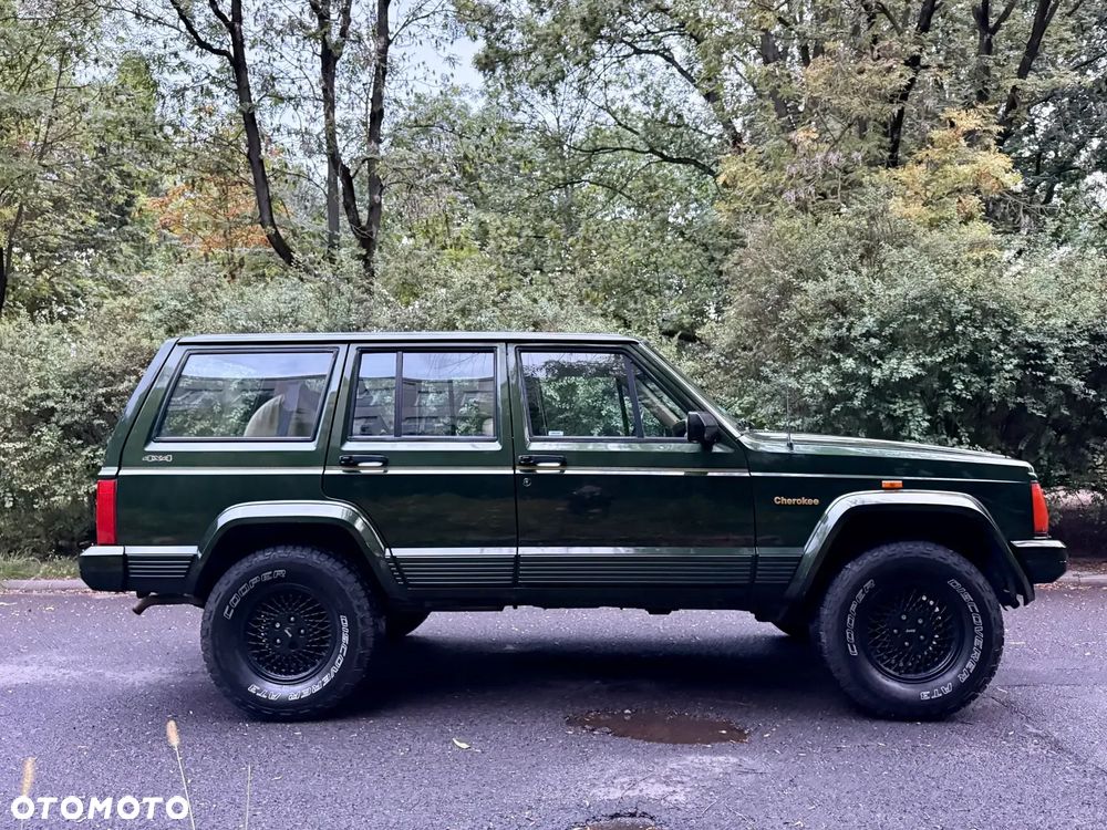 Jeep Cherokee - 2