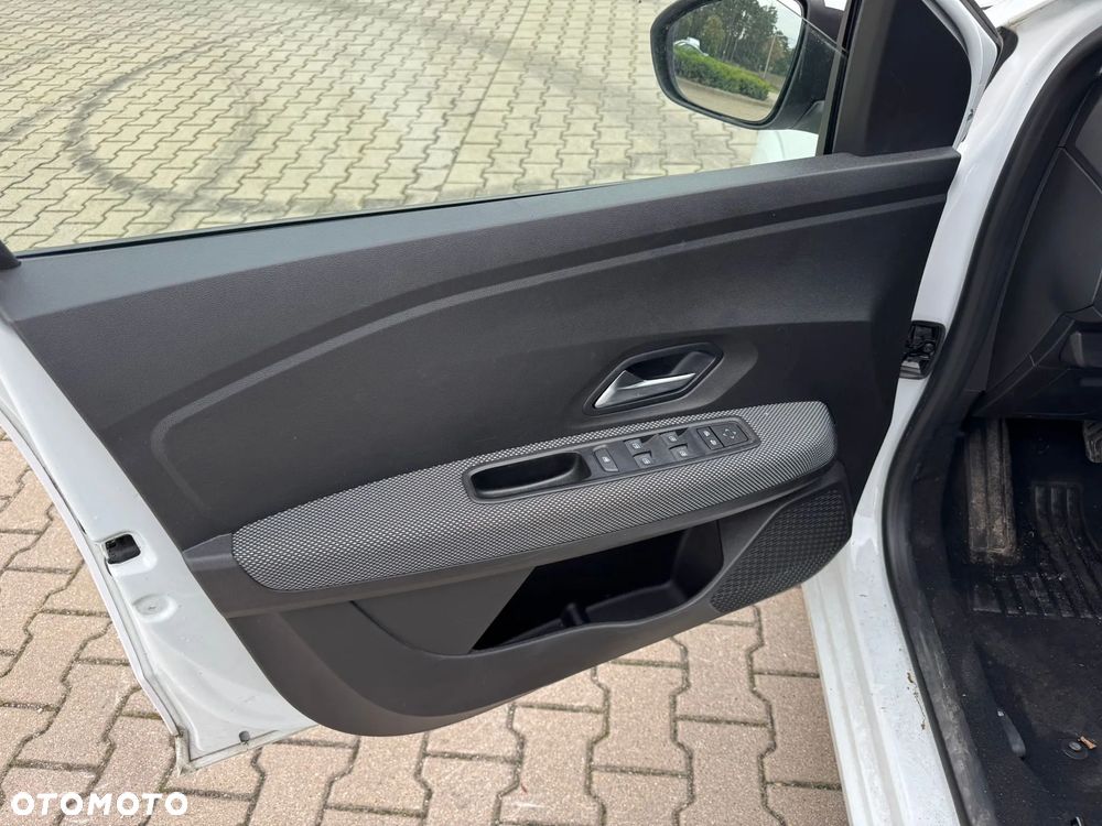 Dacia Sandero SCe 65 Access - 12