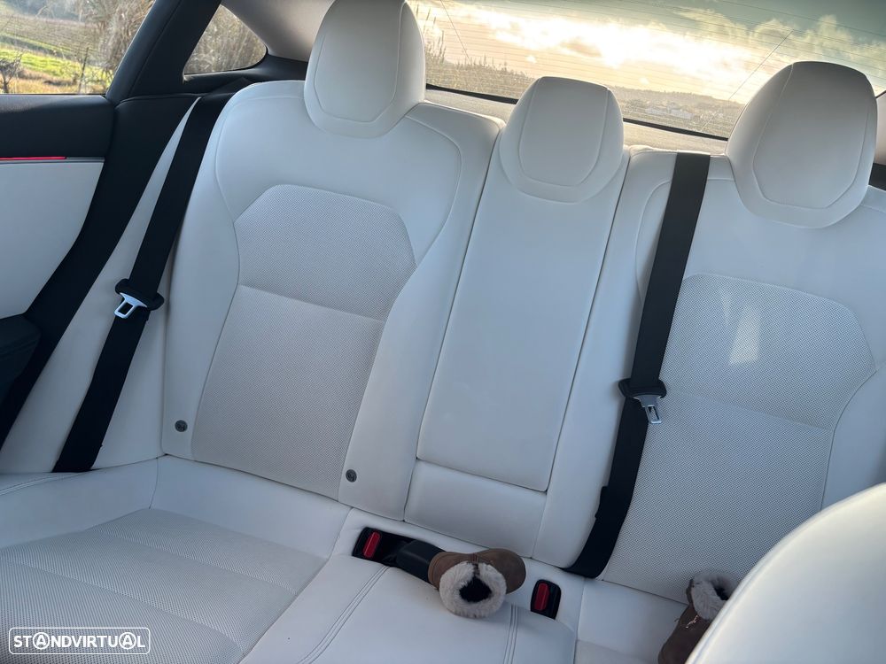 Tesla Model 3 Tração Traseira Standard - 27