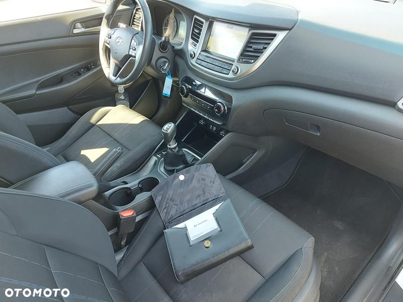 Hyundai Tucson blue 1.6 GDi 2WD Navi - 30