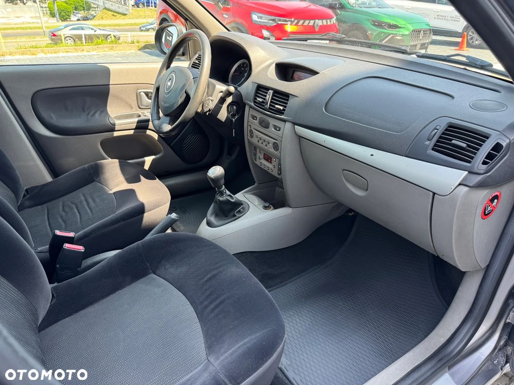 Renault Thalia 1.2 16V All Inclusive - 12