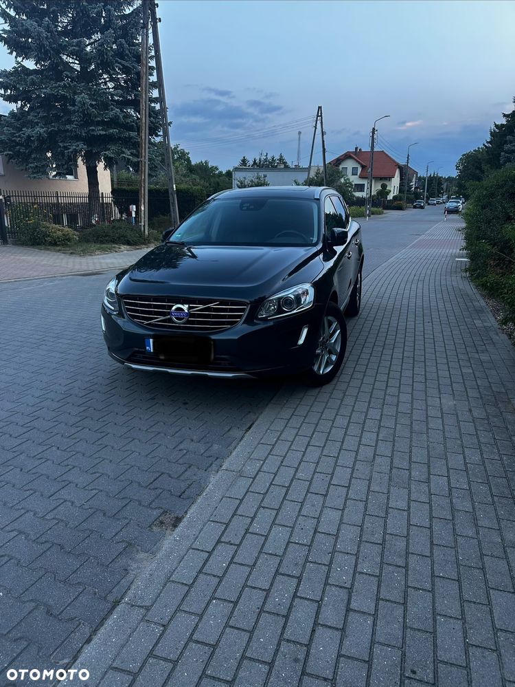 Volvo XC 60 D4 Momentum Pro - 4