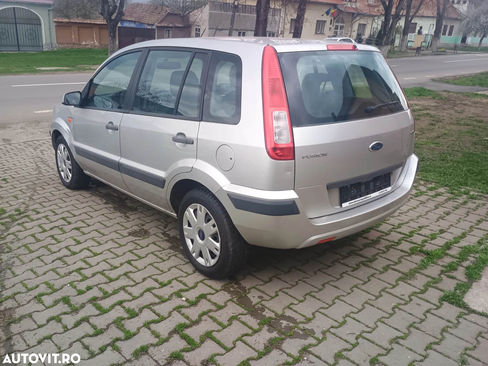 Ford Fusion 1.6 TDCI Fun - 4