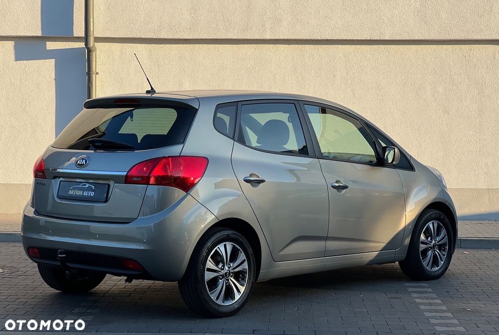 Kia Venga 1.4 CVVT UEFA EURO 2016 - 37