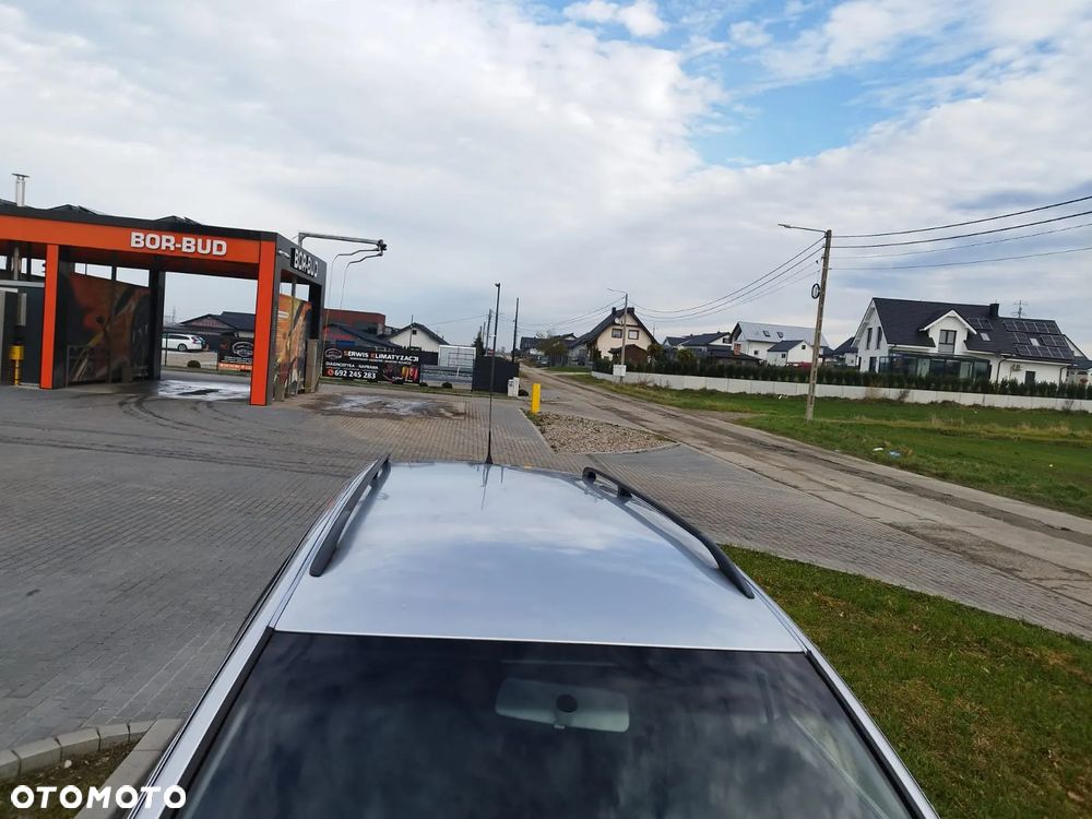 Volkswagen Passat 1.6 Comfortline - 27