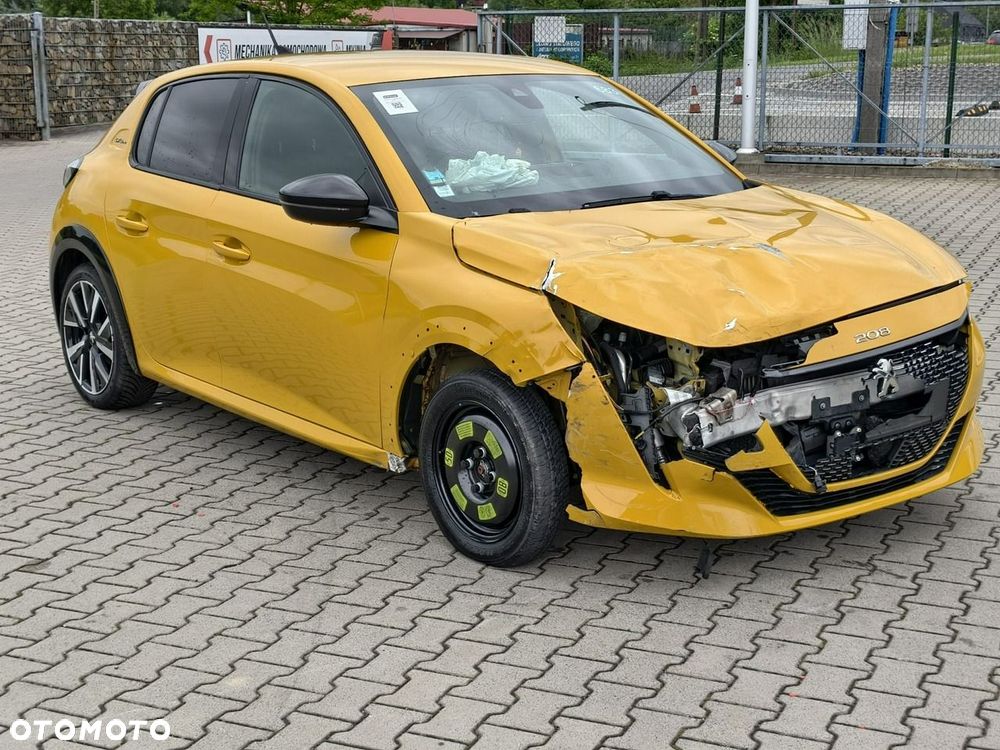 Peugeot 208 - 1