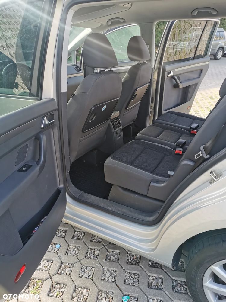 Volkswagen Touran 1.4 TSI United - 17