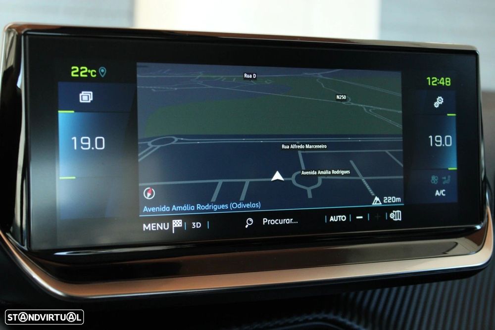 Peugeot e-2008 Allure Pack - 28