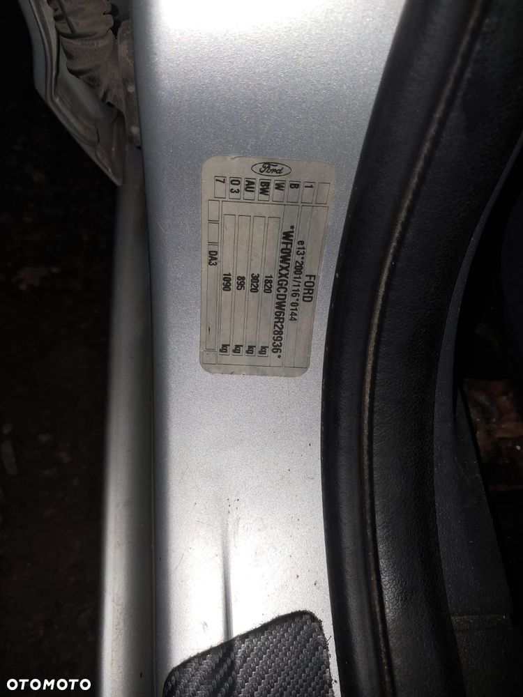 Ford Focus 1.6 Ambiente - 2