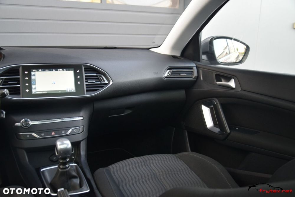 Peugeot 308 - 24