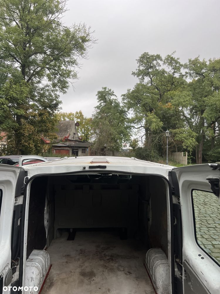 Opel Vivaro 2.5 CDTI L2H1 - 13