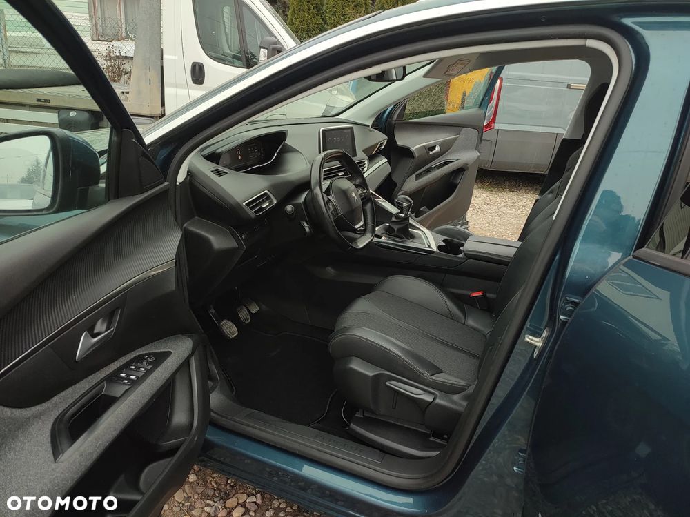 Peugeot 5008 PureTech 130 Stop & Start Active Business-Paket - 16