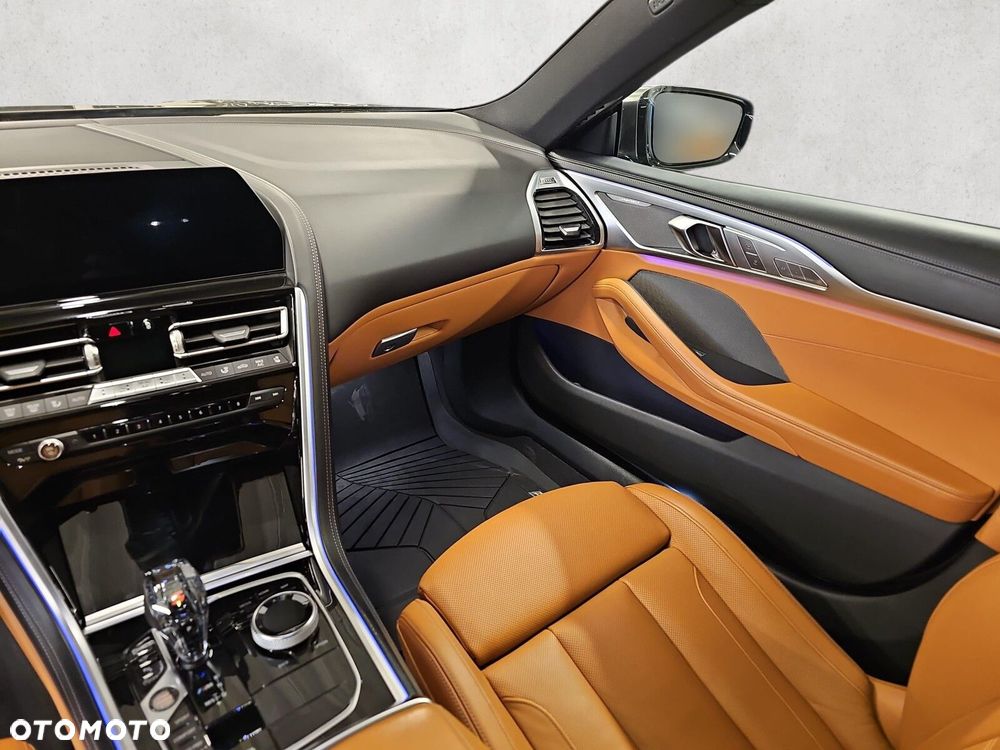 BMW Seria 8 - 23
