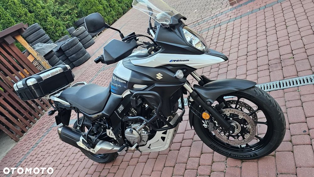 Suzuki V-STROM - 25