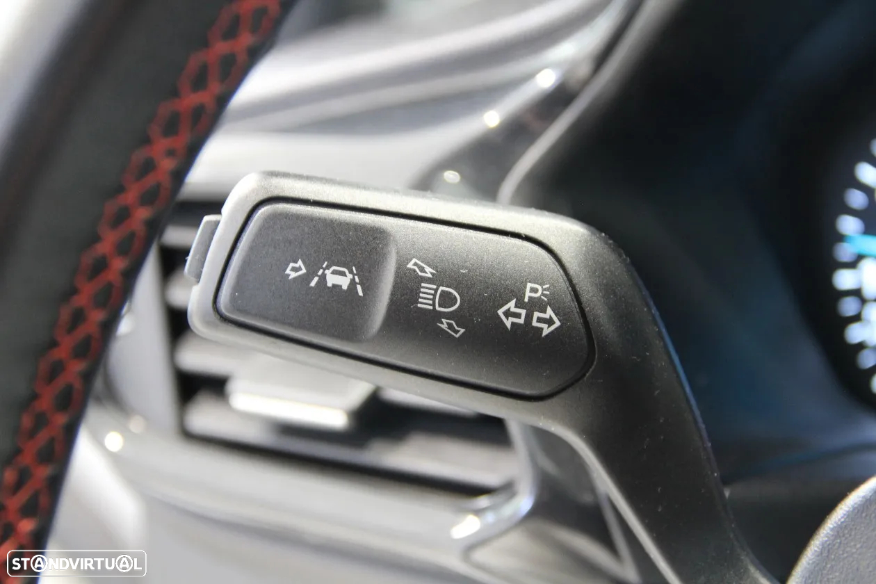 Ford Fiesta 1.0 EcoBoost ST-Line - 12