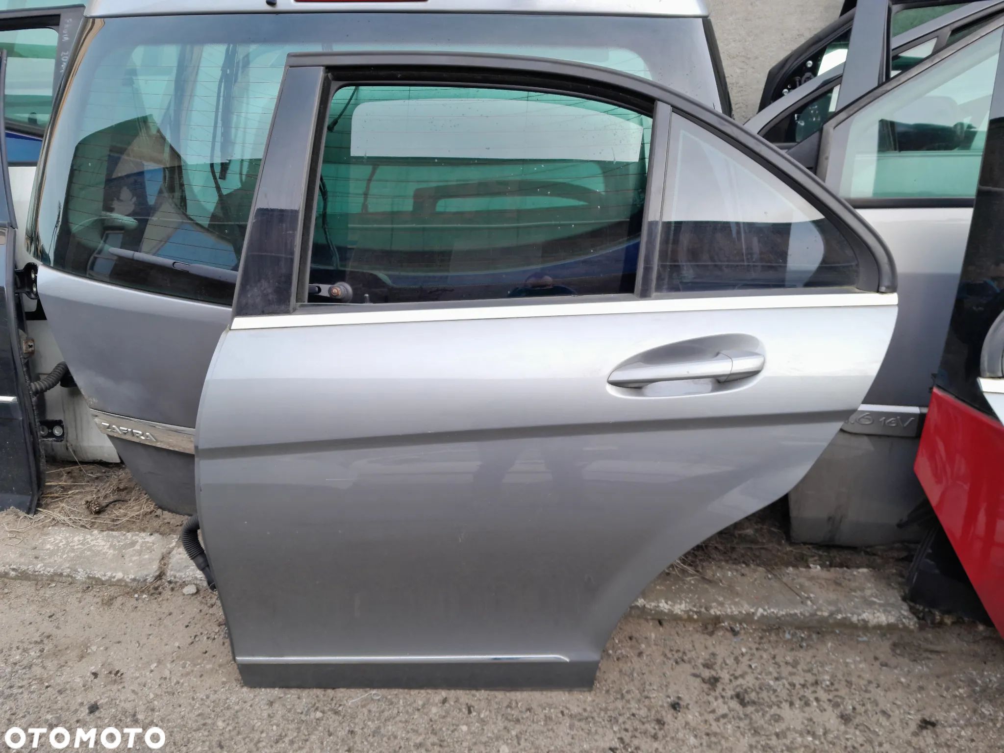 Drzwi tylne lewe MERCEDES C W204 lift 11-14r. C792 - 1