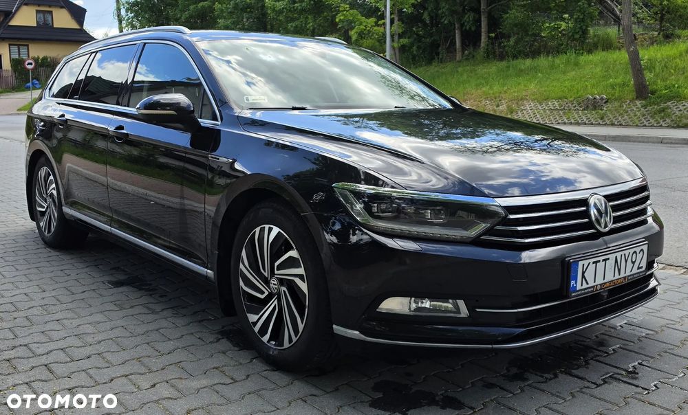 Volkswagen Passat - 1