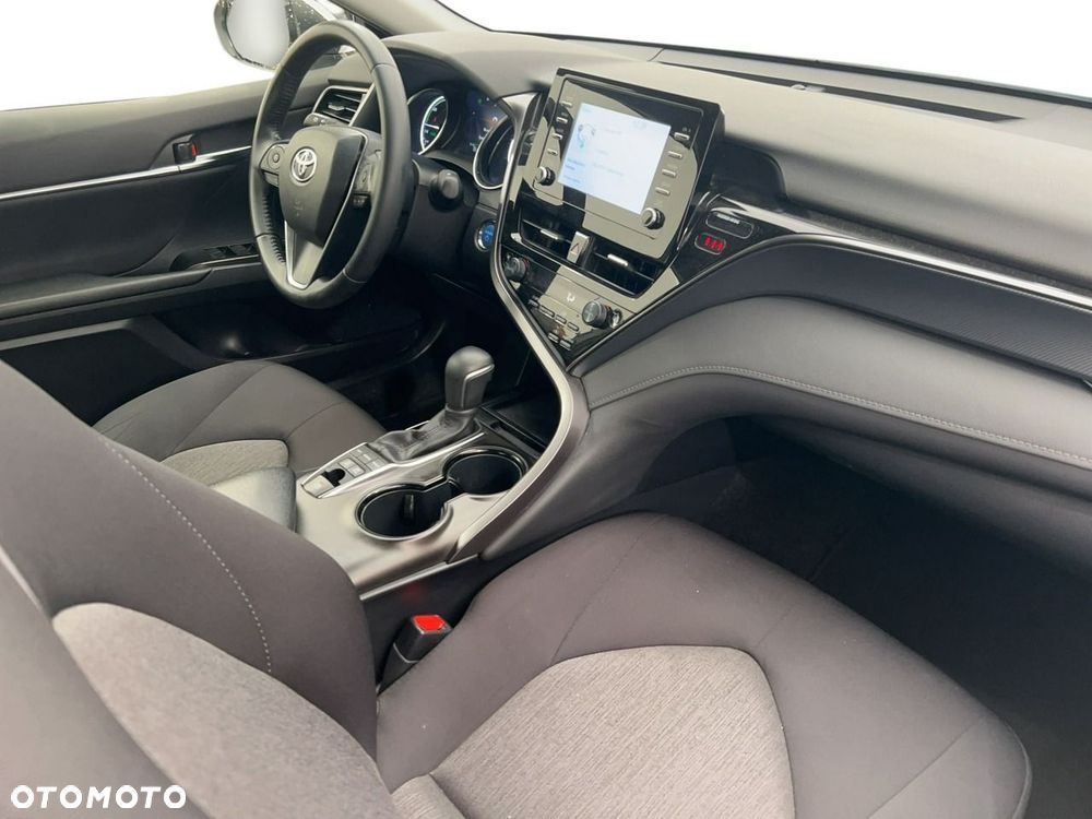 Toyota Camry - 14
