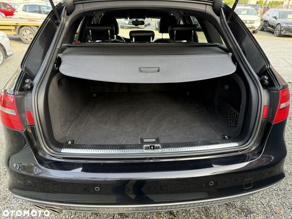 Audi A4 Avant - 32