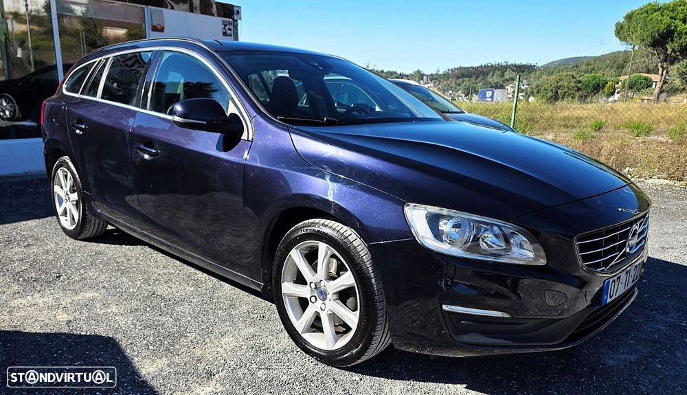 Volvo V60 2.0 D2 Momentum - 8