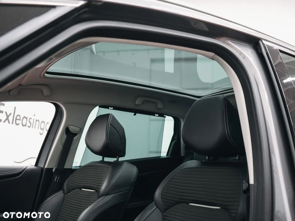 Renault Grand Scenic - 16