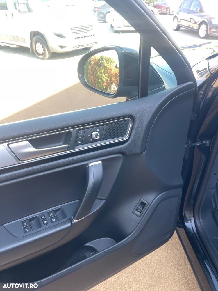 Volkswagen Touareg 3.0 V6 TDI SCR Blue Motion DPF Automatik - 29