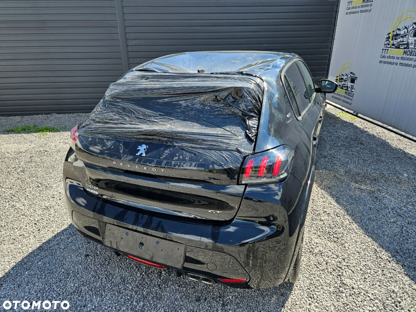 Peugeot 208 - 25