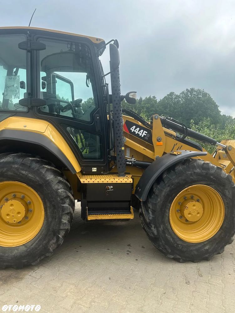Caterpillar 444f2 - 4