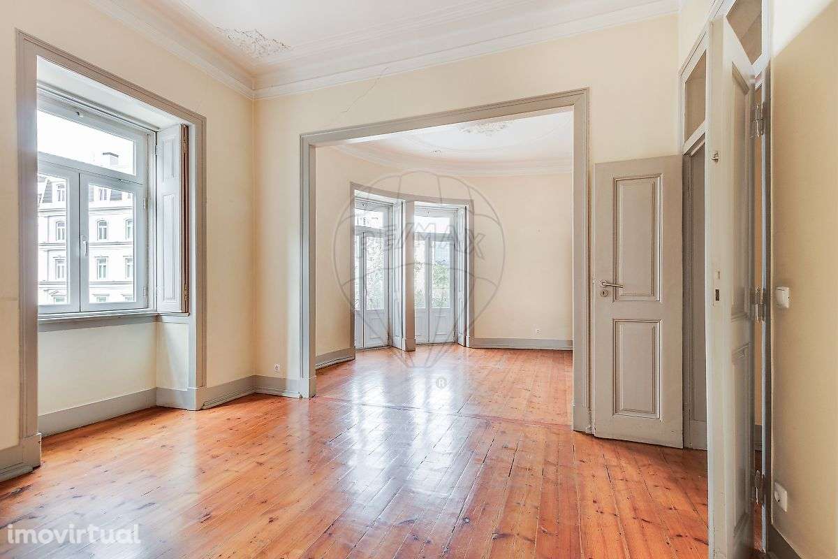 Apartamento T9 para venda - Grande imagem: 2/27