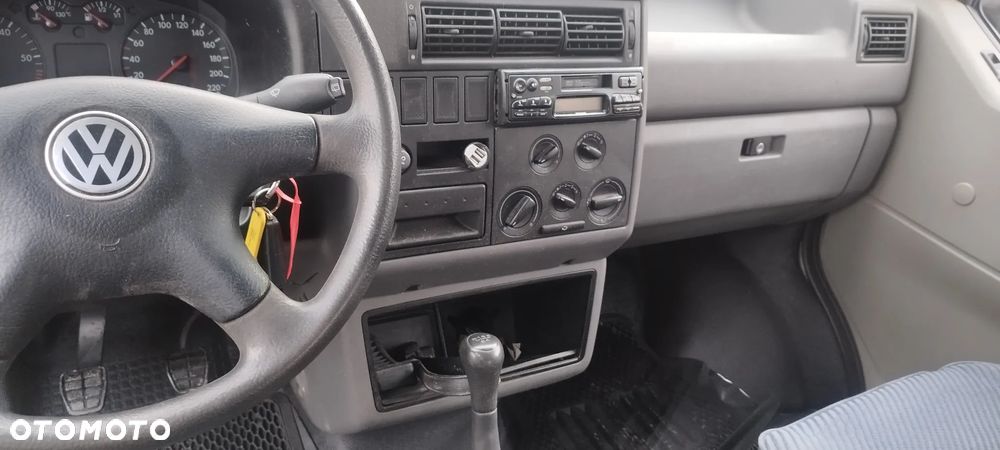 Volkswagen Transporter - 7
