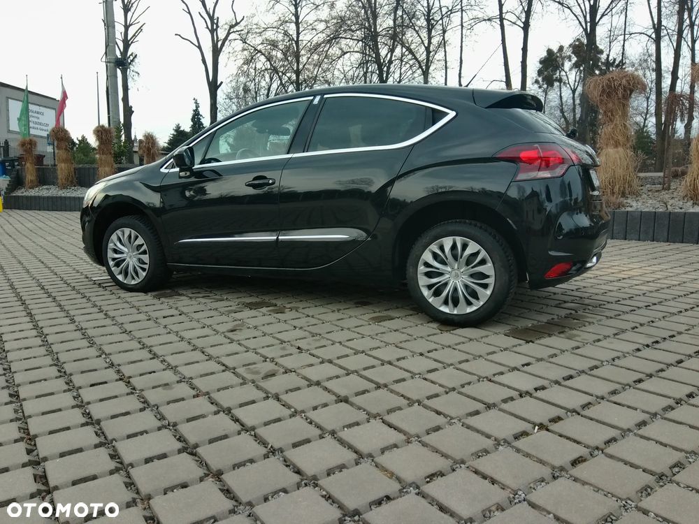 Citroën DS4 e-HDi 115 Urban Show - 3