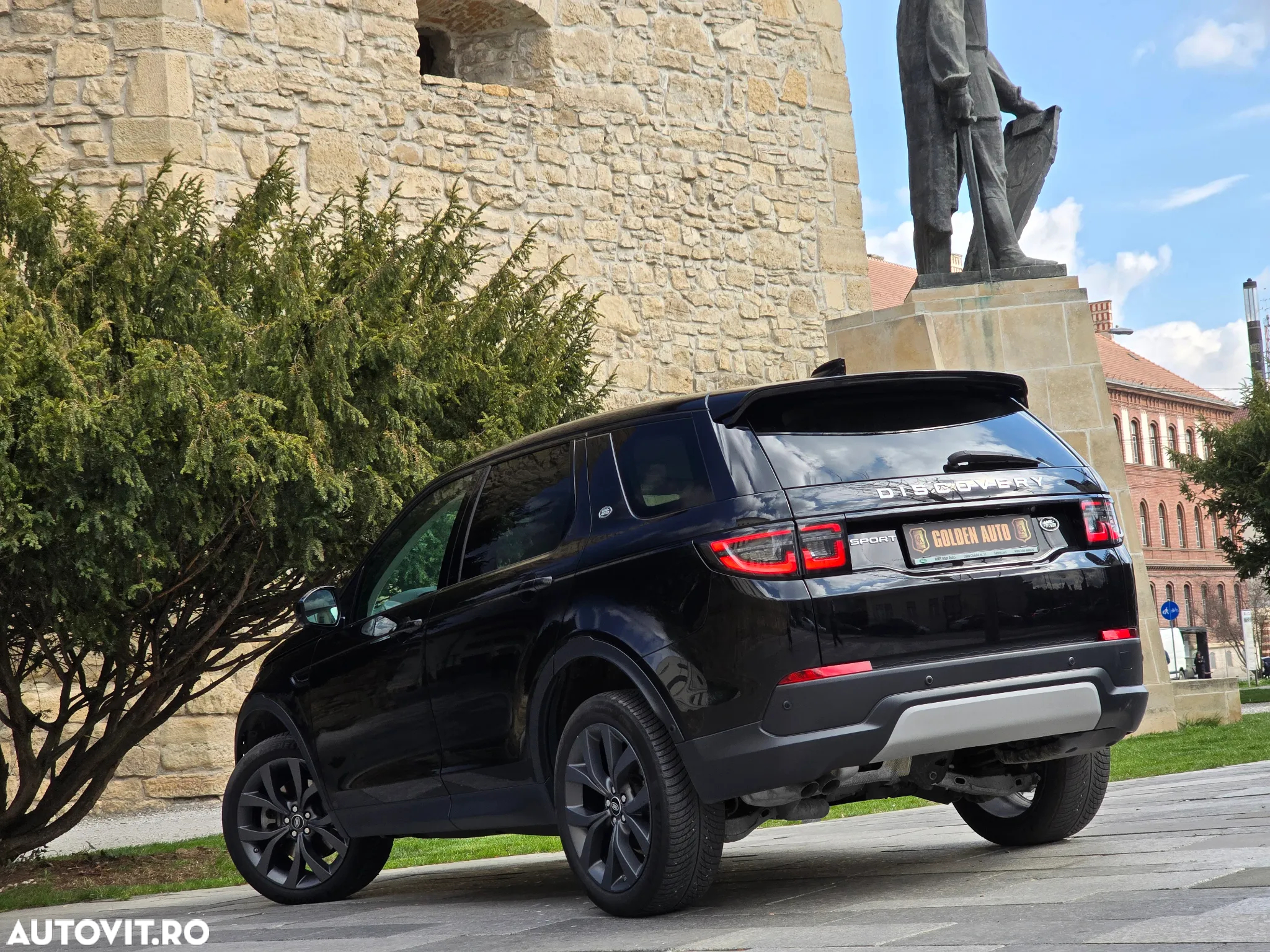 Land Rover Discovery Sport 2.0 D200 R-Dynamic MHEV SE - 2