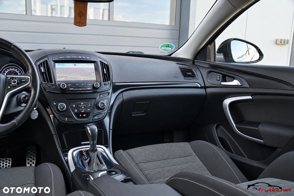 Opel Insignia - 24