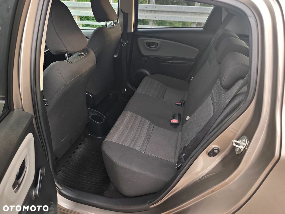 Toyota Yaris 1.33 Premium - 23